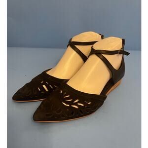 ISOLA Black Suede and Patent Leather Pointy Eyelet Flats Sz 8